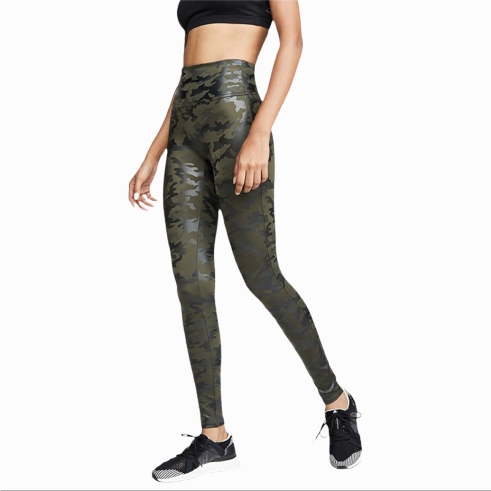 Spanx Women's Faux Leather Camo Leggings Camouflage High-Waisted Leggings Medium - Picture 2 of 9